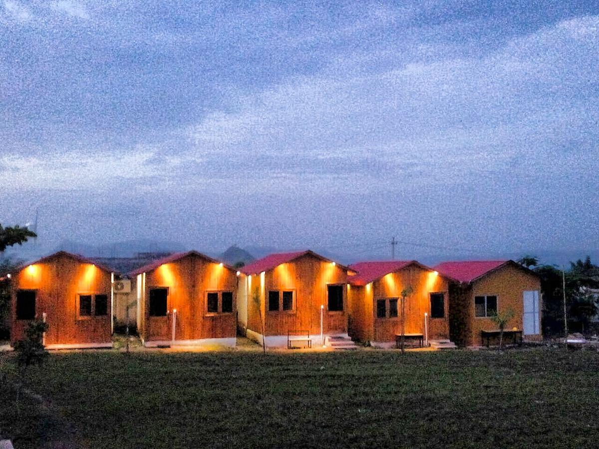 The Rustic Pines Hotel Udaipur Exterior photo